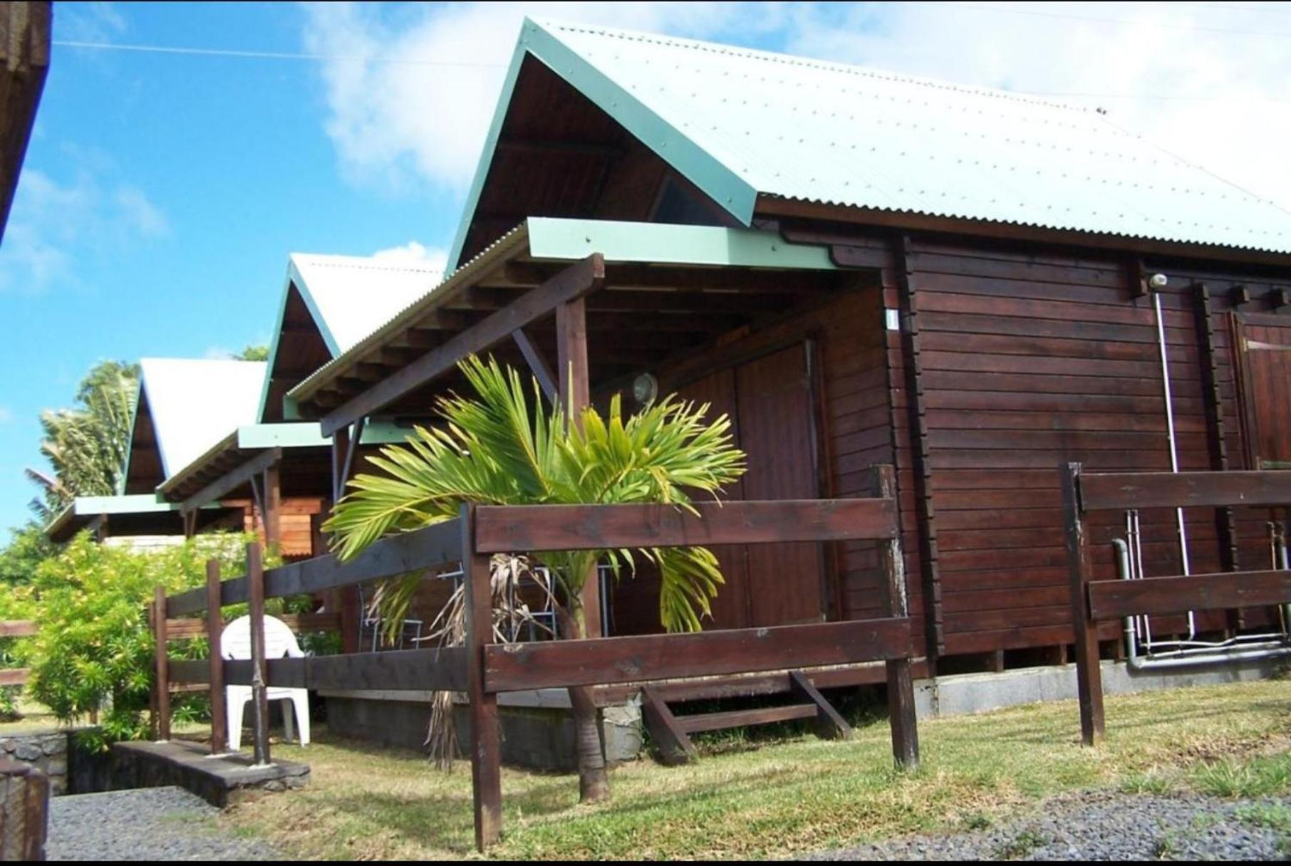 Les Bungalows Les Vanilliers, Sud Sauvage Avec Piscine Сен-Жозеф Екстер'єр фото